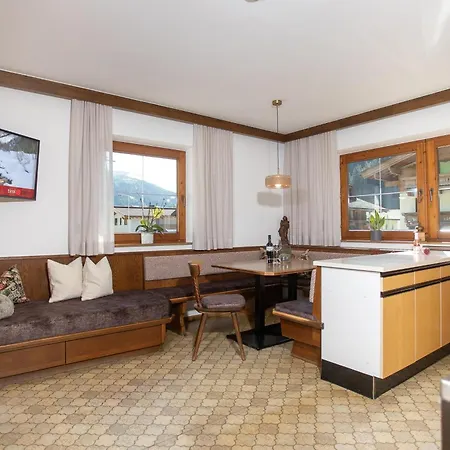 Wiesenau, Tatil Evi Tux