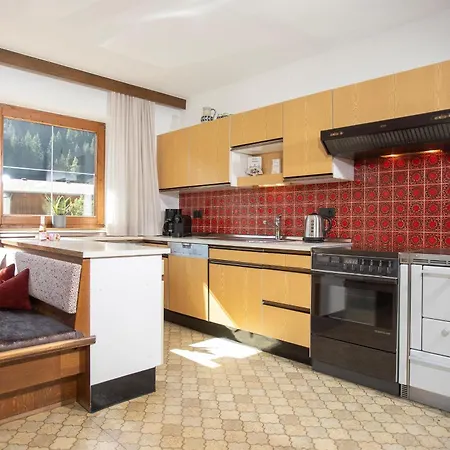 Wiesenau, Prázdninový dům